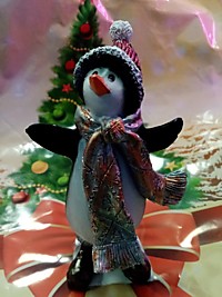 Фигура Пингвин в шарфе 17см